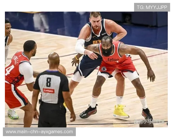 快船团队在比赛末段保持冷静执行战术