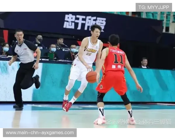 广厦男篮胡金秋继续稳定输出，带领球队轻松取胜