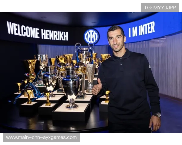 国际米兰边中结合稳定推进,姆希塔良组织冷静