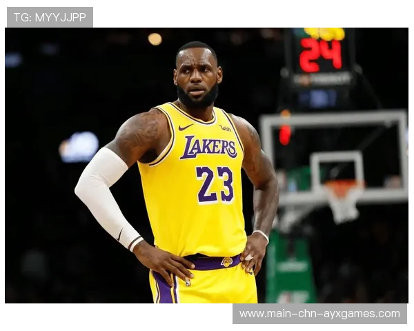詹姆斯后仰入网,湖人将比赛悬念留到最后一刻 詹姆斯后仰入网,湖人将比赛悬念留到最后一刻