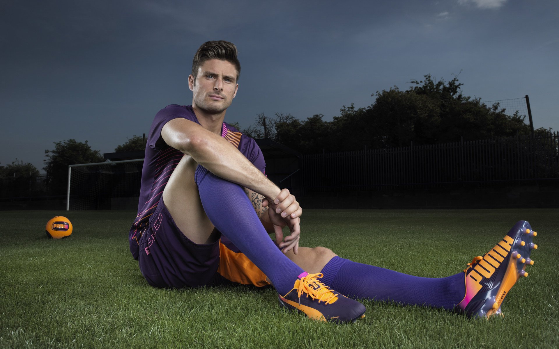 _勇士全员无惧，活塞难挡对手猛攻_，勇士获全明星内线组4巨头